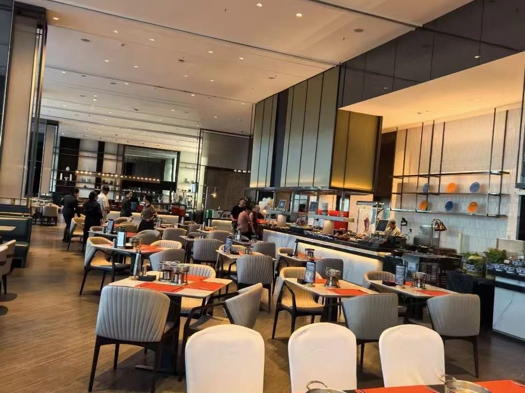 平湖卓越雅高铂尔曼酒店主图