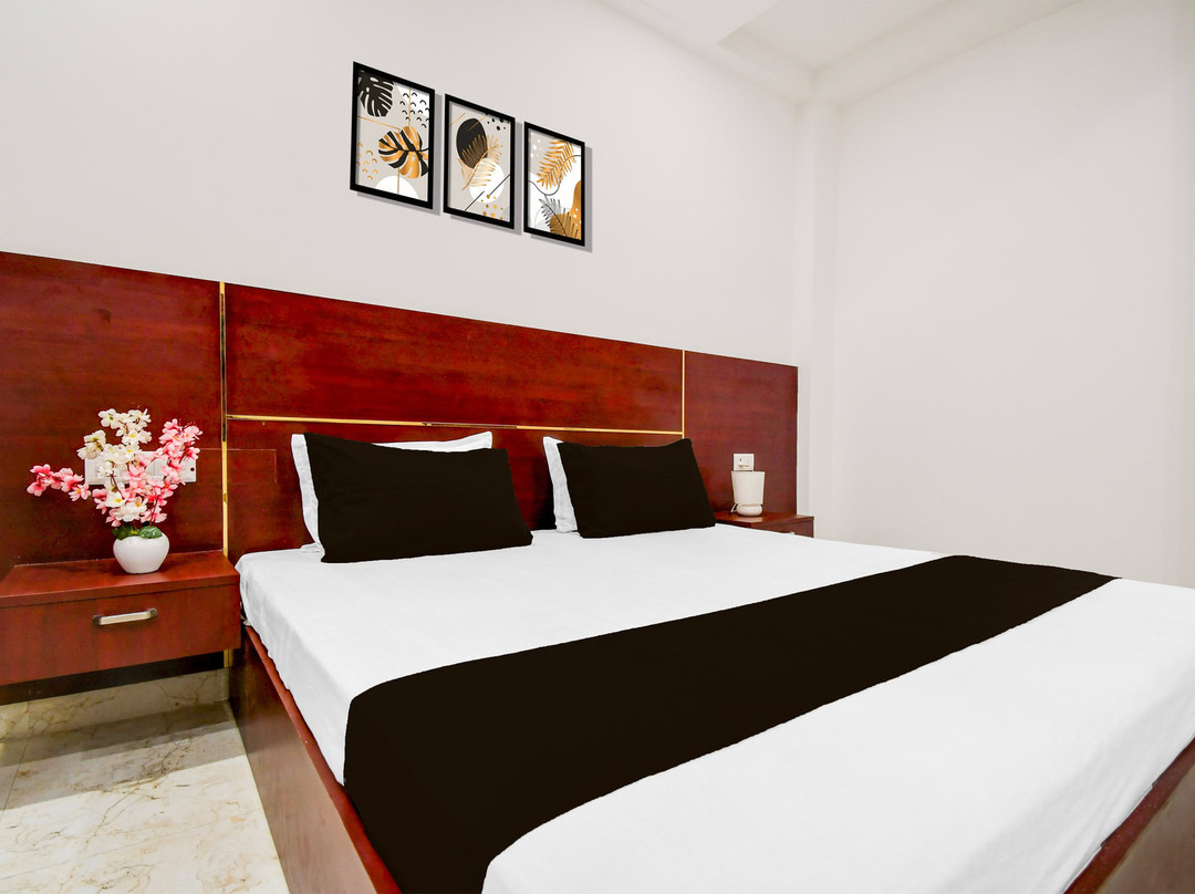 Hotel O Ghar Parivaar