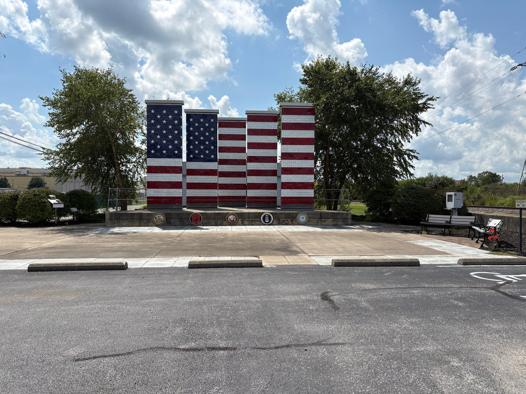 Veterans Freedom Flag Monument-利马必去景点