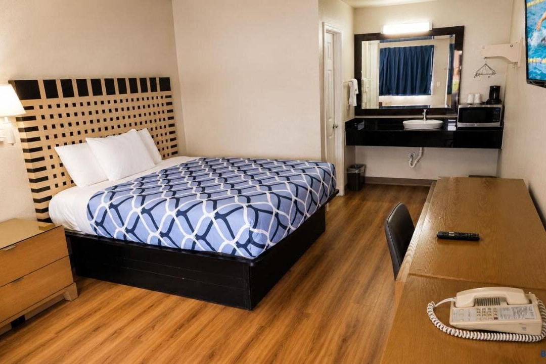 Country Yard Inn And Suites
