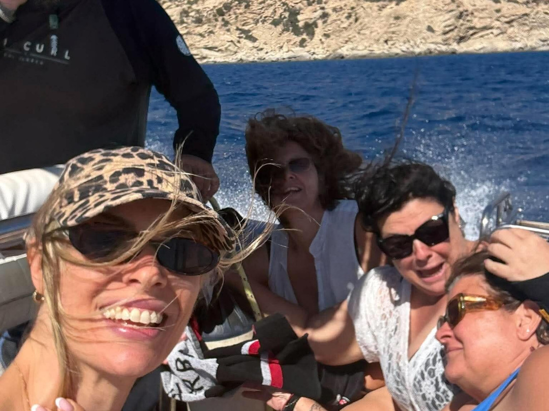 Meltemi Boat Tours, Watersports & Diving-Milopotas必去景点