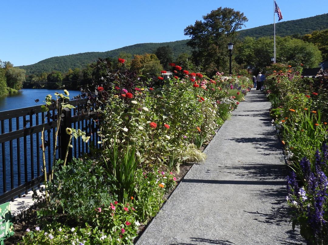Bridge of Flowers-Shelburne Falls必去景点