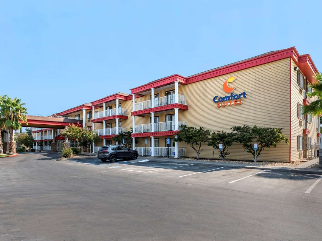 Comfort Suites Red Bluff Near I-5主图