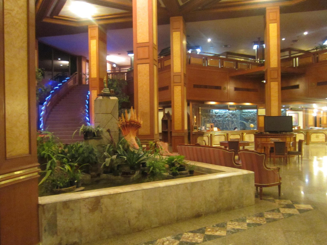 Grand Paradise Hotel