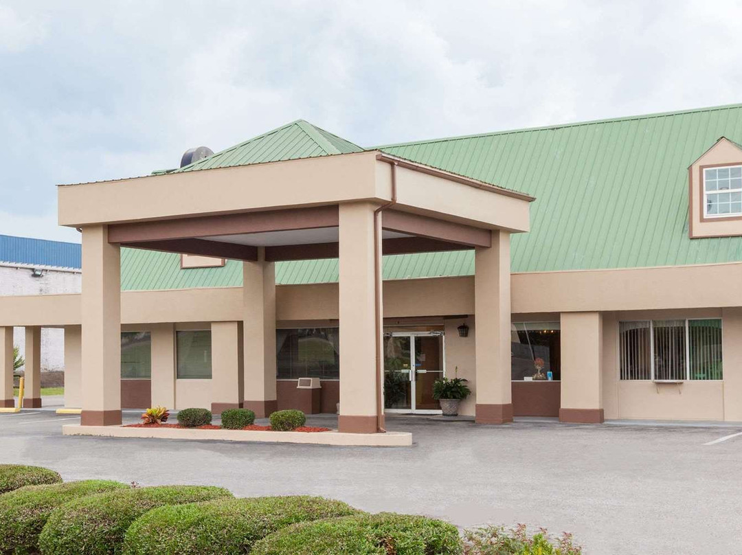 Meridian Inn Hotel主图