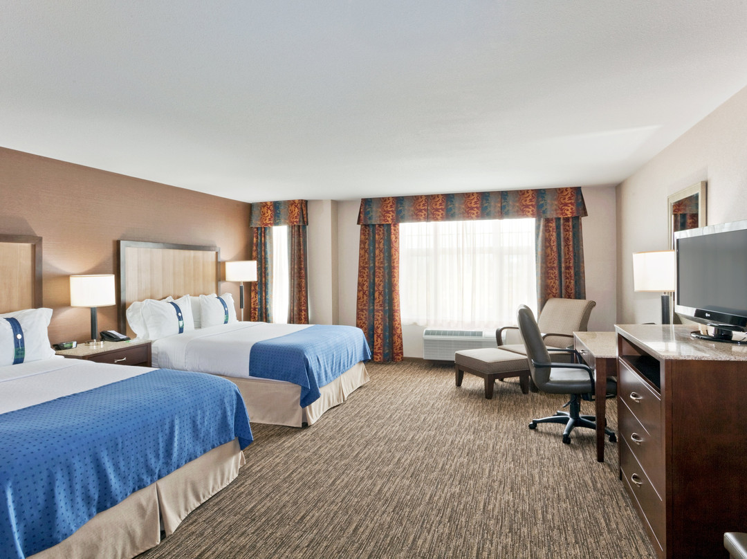 Holiday Inn & Suites Surrey East - Cloverdale By IHG主图