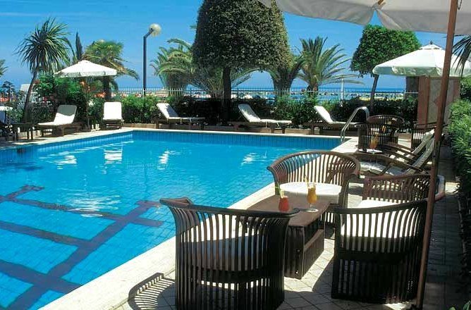 Villa Rosa di Martinsicuro酒店住宿-Hotel Corallo