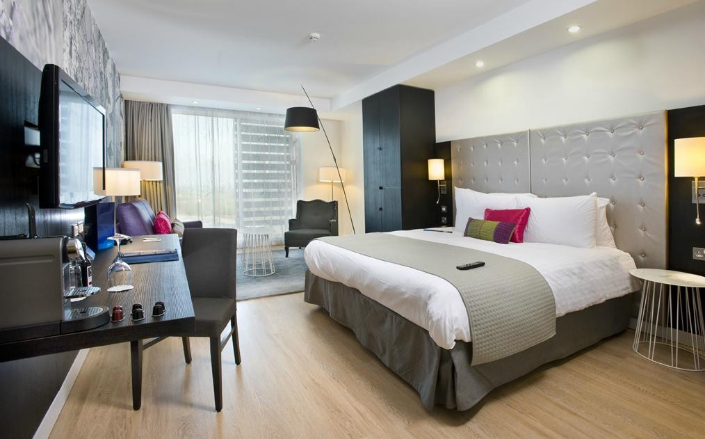 雷迪森布鲁东米德兰机场酒店