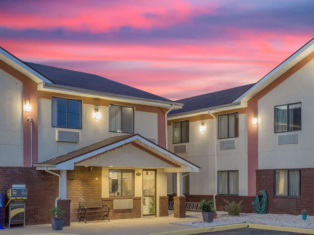 Super 8 by Wyndham Appomattox VA