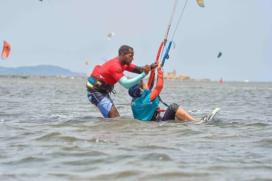 Ariel Corniel Kiteboarding Pro Center-马尔萨拉必去景点