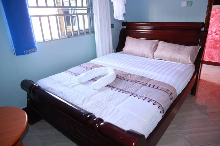 Celine Motel Kalisizo