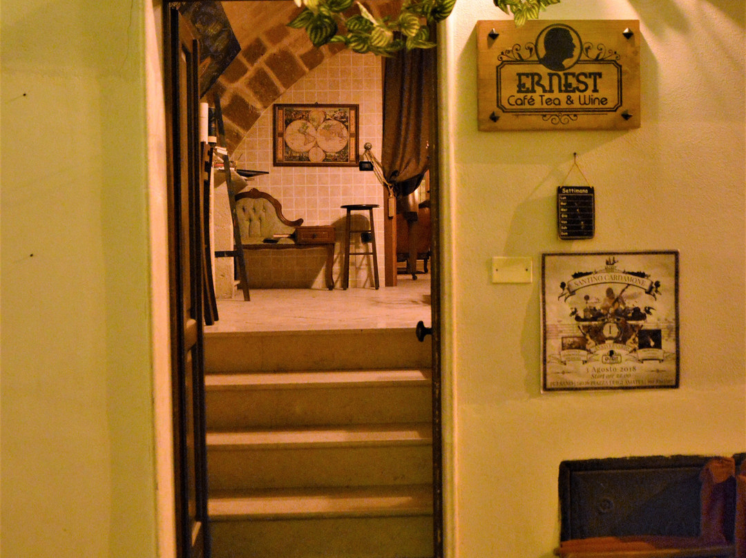 ERNEST Cafe Tea & Wine