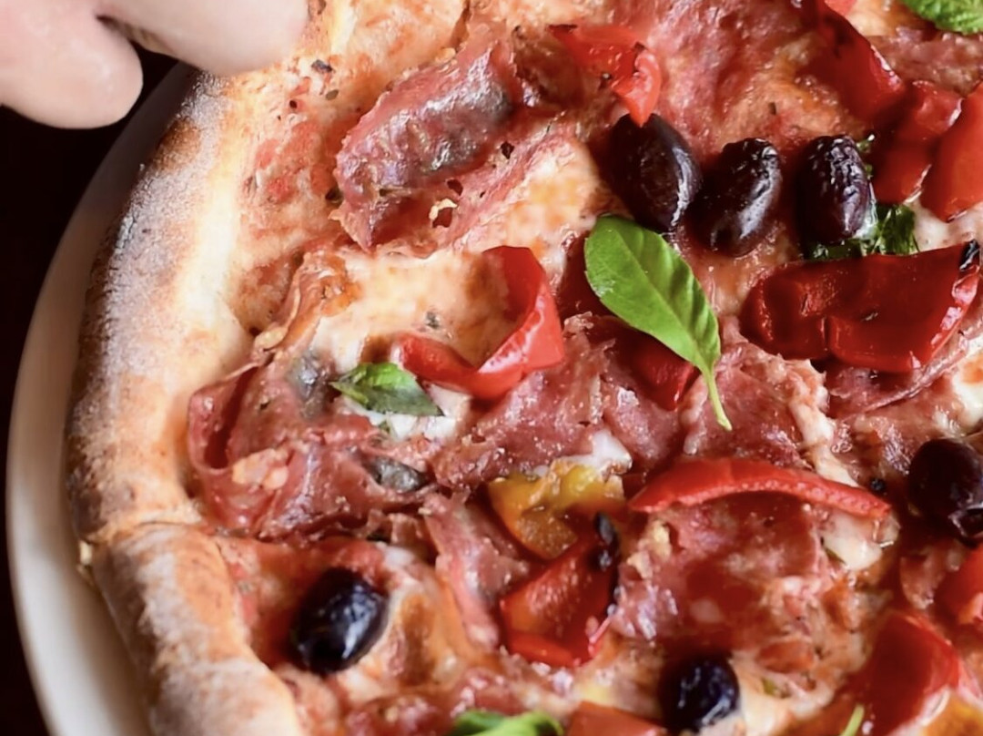Farro Pizzeria & Bar Windsor