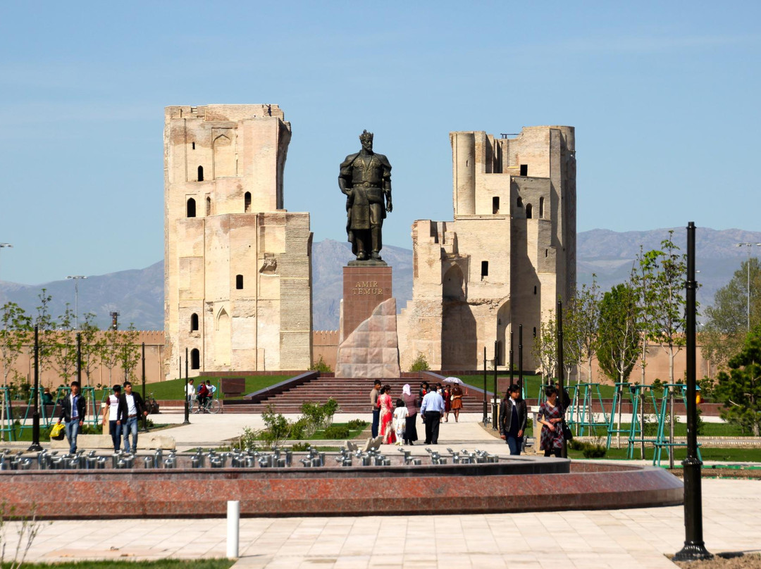 Statue of Amir Timur-沙赫利苏伯兹必去景点