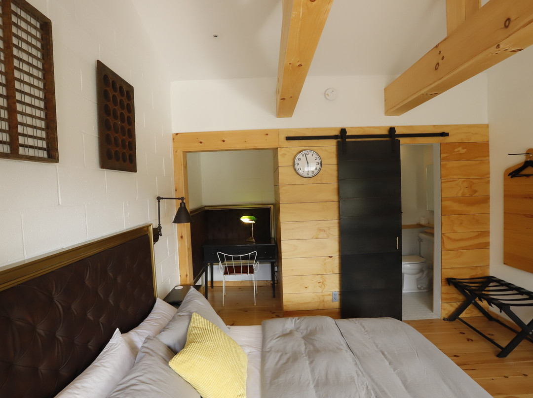 The Vine on Main Motel