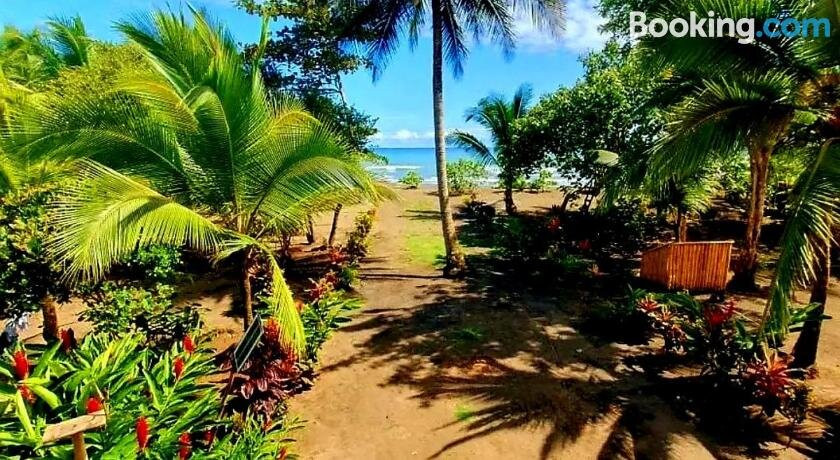 Tortuga Bay Eco Hotel