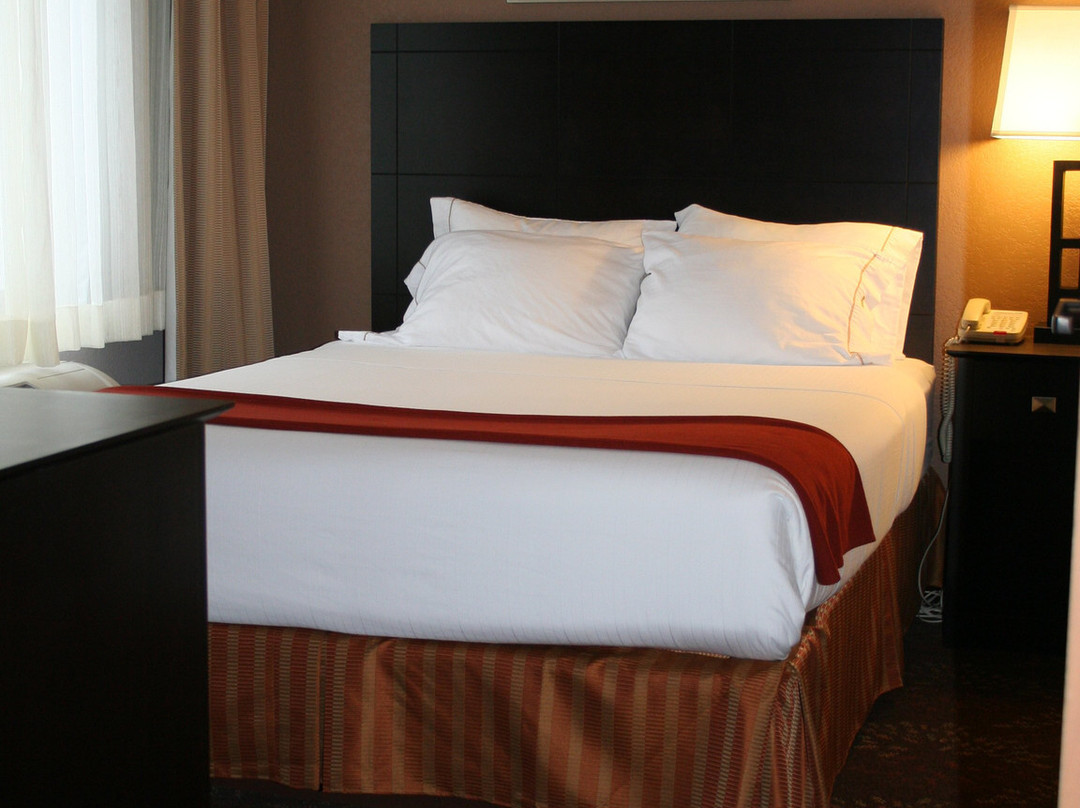 Holiday Inn Express Houghton-keweenaw By IHG主图