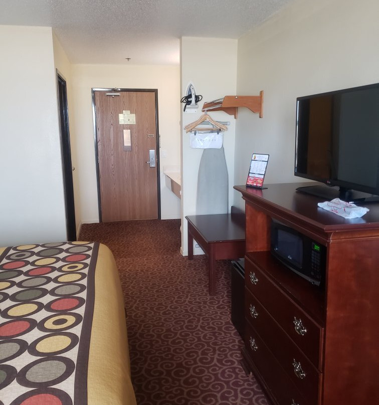 Super 8 by Wyndham Mt. Pleasant主图