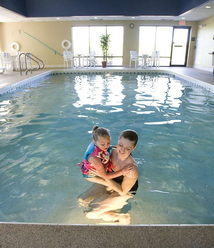 格林湾希尔顿恒庭酒店主图