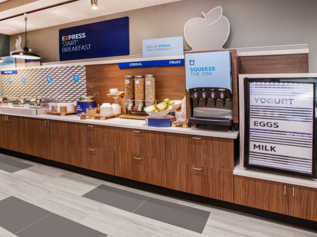 Holiday Inn Express Stuart By IHG主图