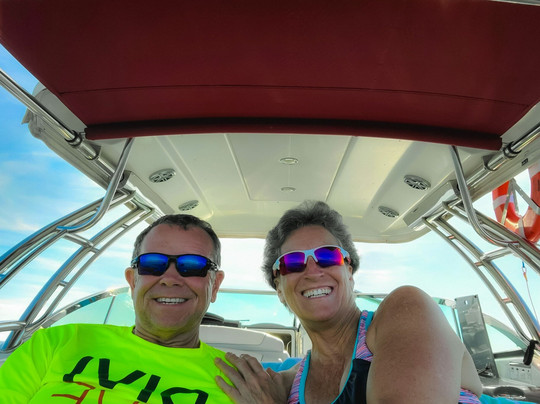 Friendly Waves Charters-迈尔斯堡海滩必去景点