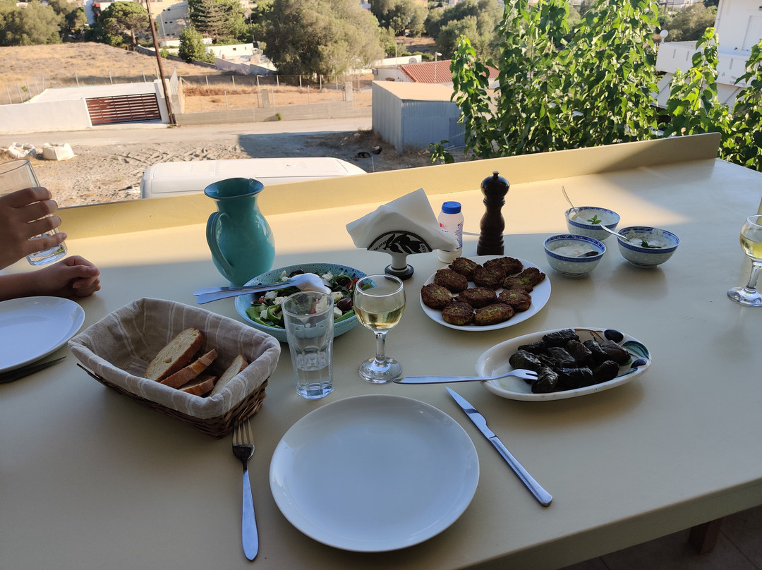 Cooking with Nathalie-Kalamaki必去景点