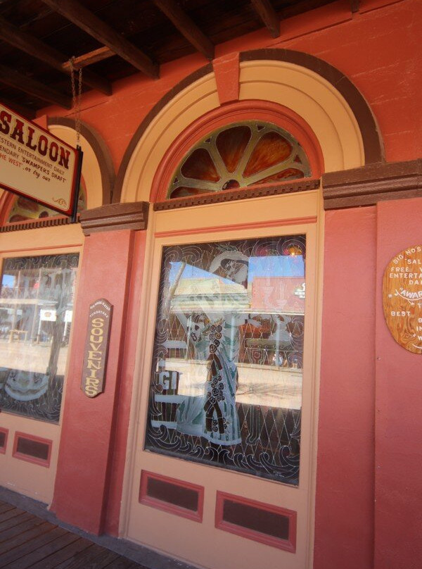 Big Nose Kate's Saloon-墓碑镇必去景点