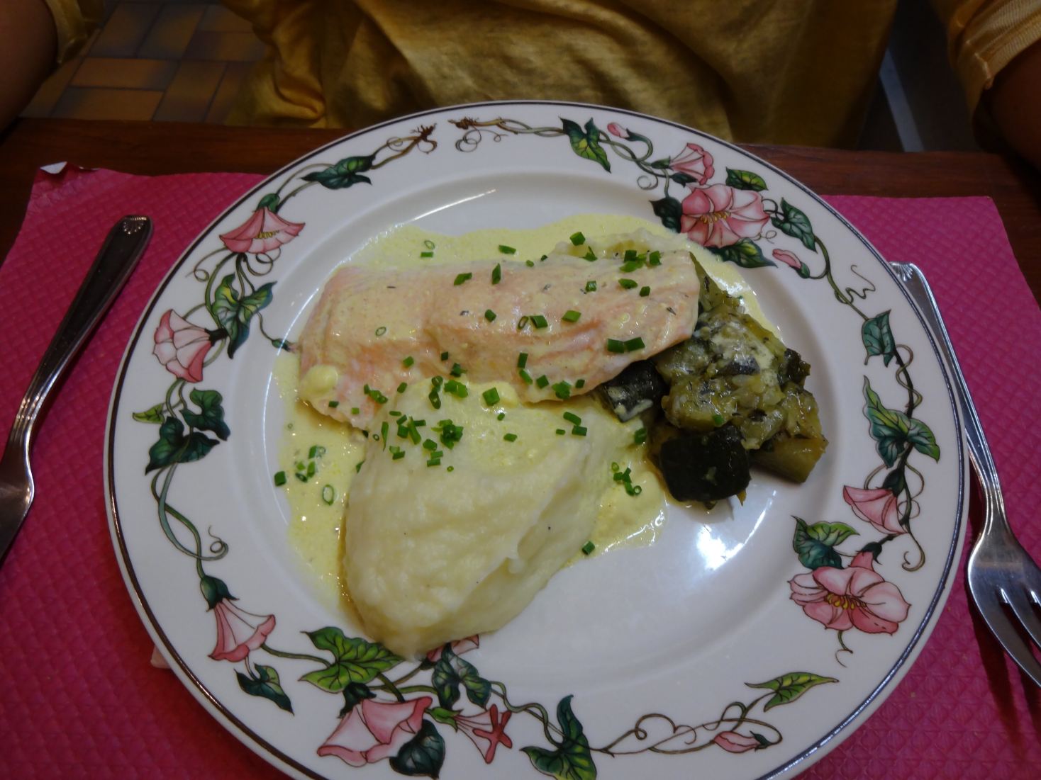 Le Relais des Primeurs Logis Hotel-餐饮