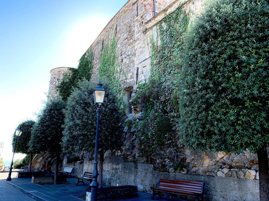 Castello dei Clavesana-Cervo必去景点