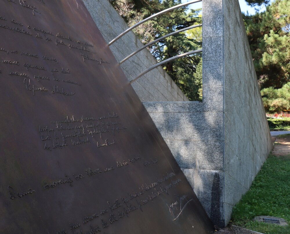 Monumento alla Resistenza Europea-科莫必去景点