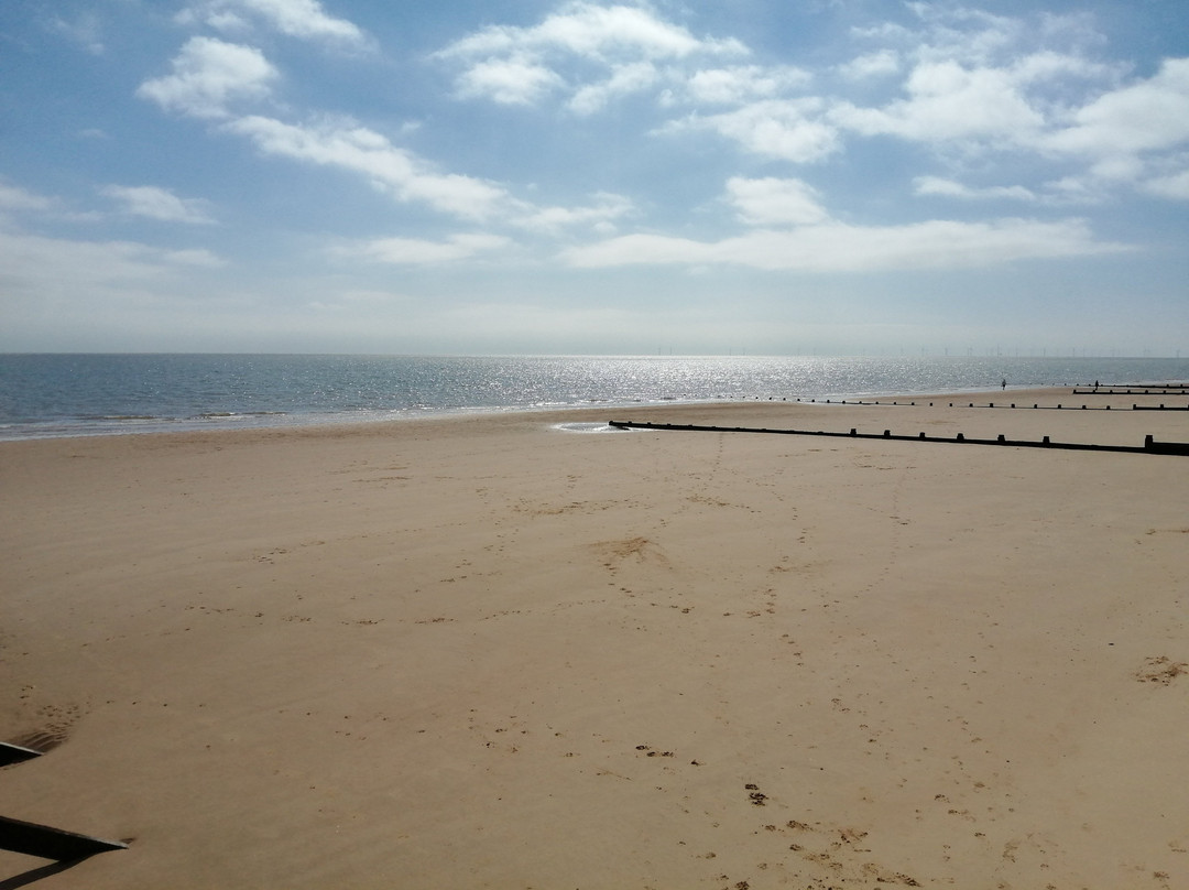 Frinton on Sea Beach景点图片