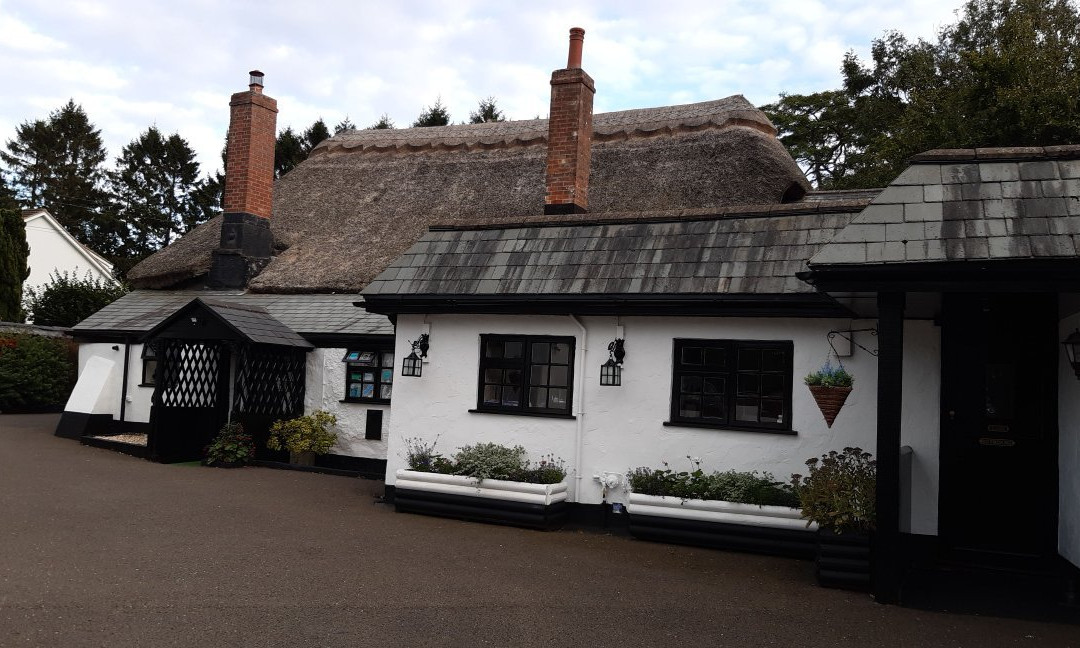 The Barn and Pinn Cottage主图