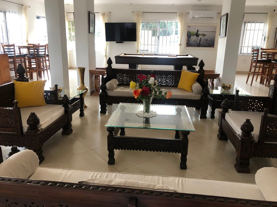 Villa Awoyo Resort主图