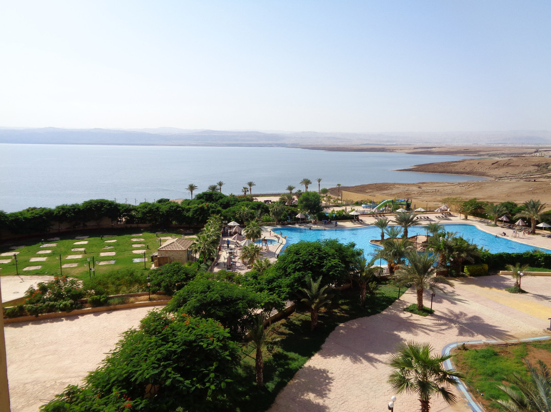 大东方水疗度假村酒店主图