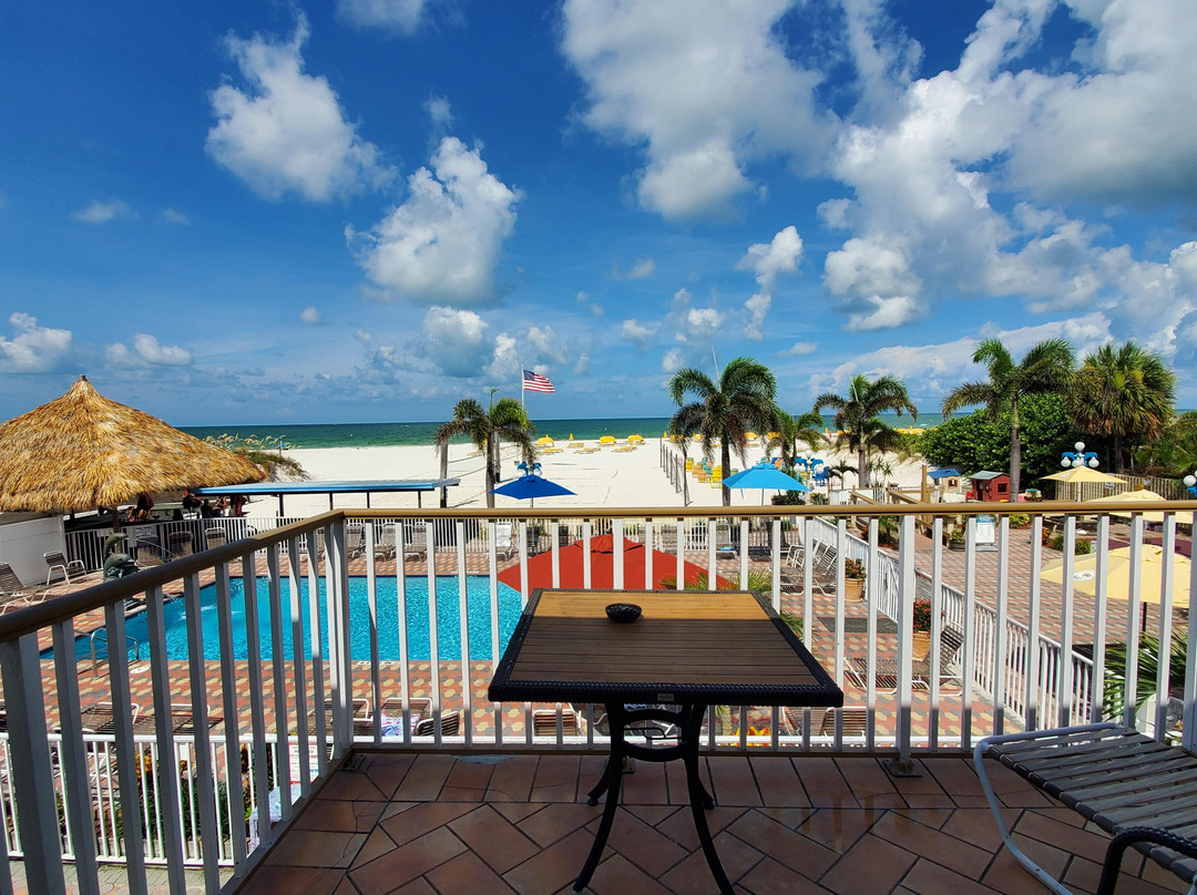 Plaza Beach Hotel - Beachfront Resort主图