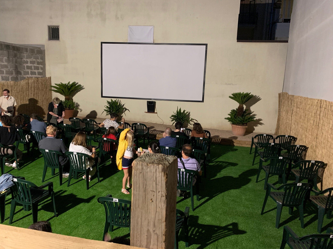 Pixel Cinema-Santeramo in Colle必去景点