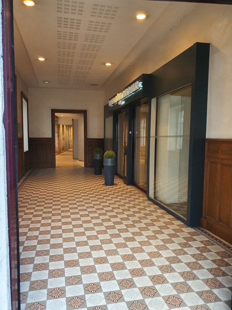 Logis Grand Hotel Des Bains-官方