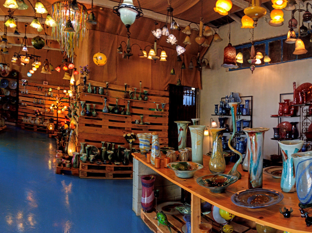 Tzompanakis Blown Glass-Art Of Living景点图片