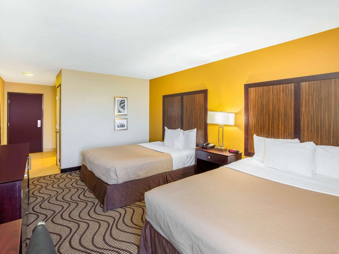 La Quinta Inn & Suites by Wyndham Floresville主图