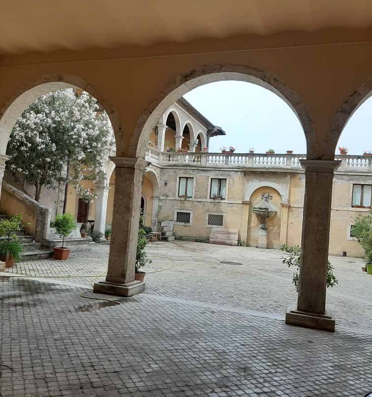 Castello Ducale Orsini-菲亚诺罗马诺必去景点