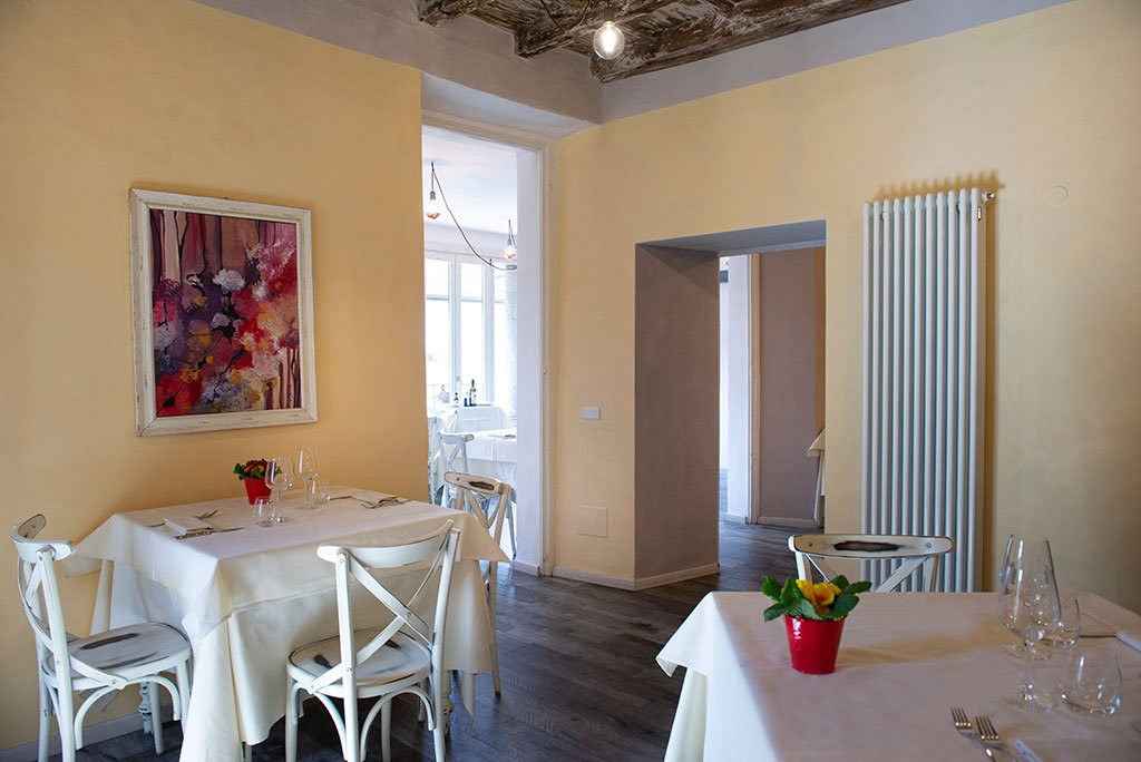 Claino con Osteno餐馆和美食-Osteria De Cin