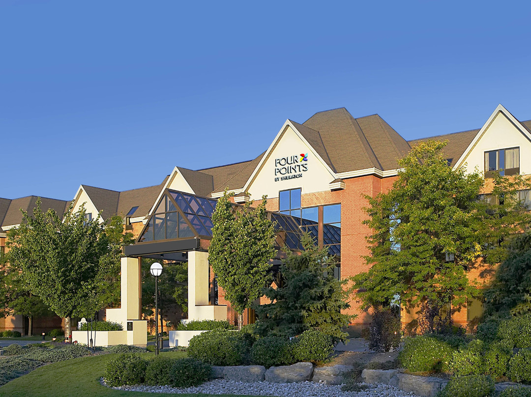 福朋喜来登圣凯瑟琳尼亚加拉大套房酒店主图