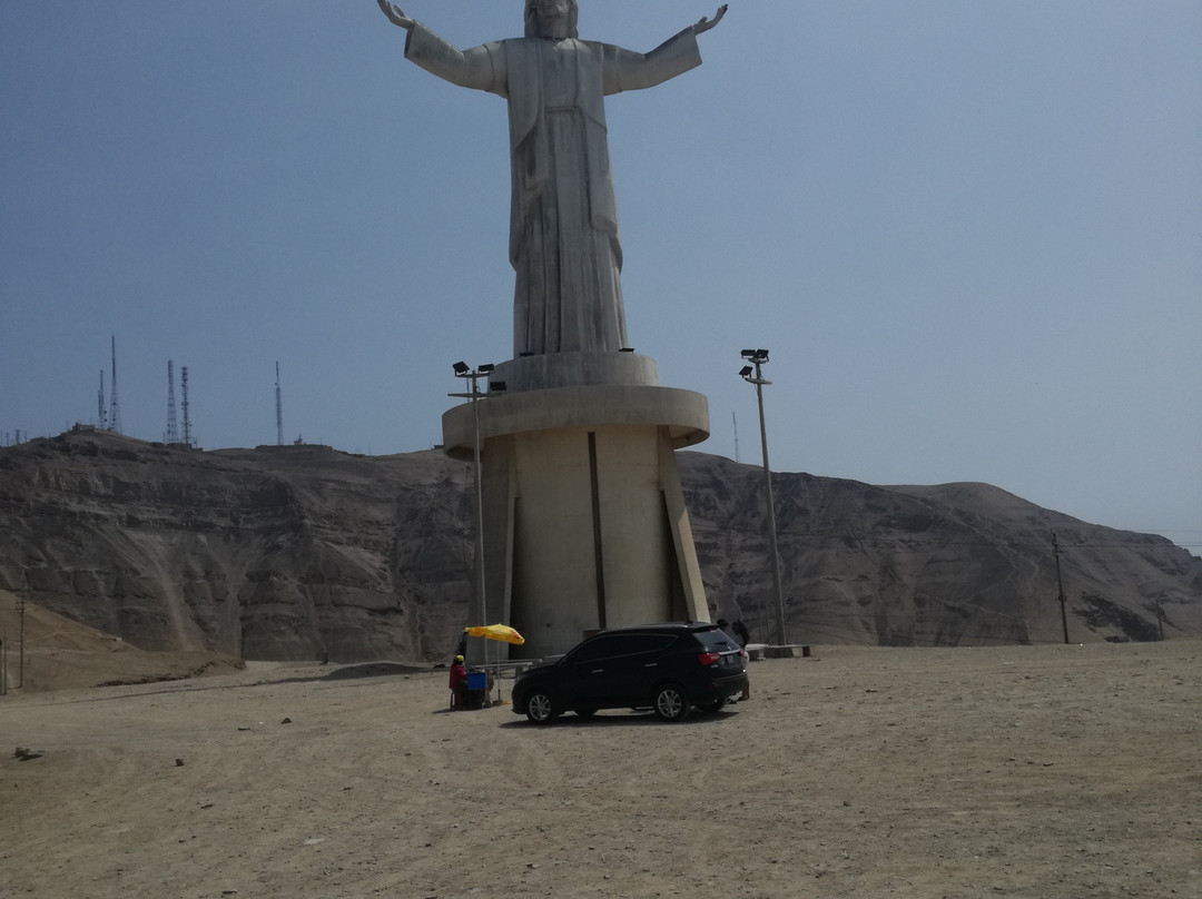 Cristo del Pacifico-Chorrillos必去景点