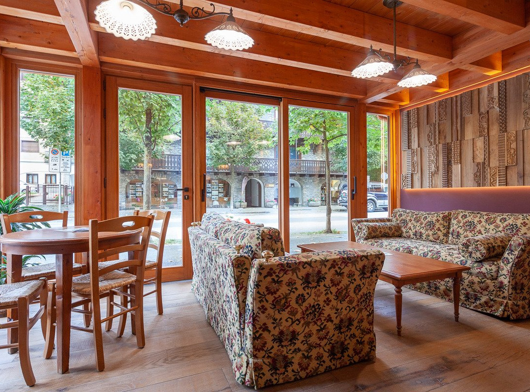 格兰德别墅酒店主图