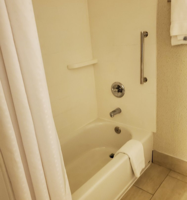 Holiday Inn Express & Suites Brentwood By IHG主图