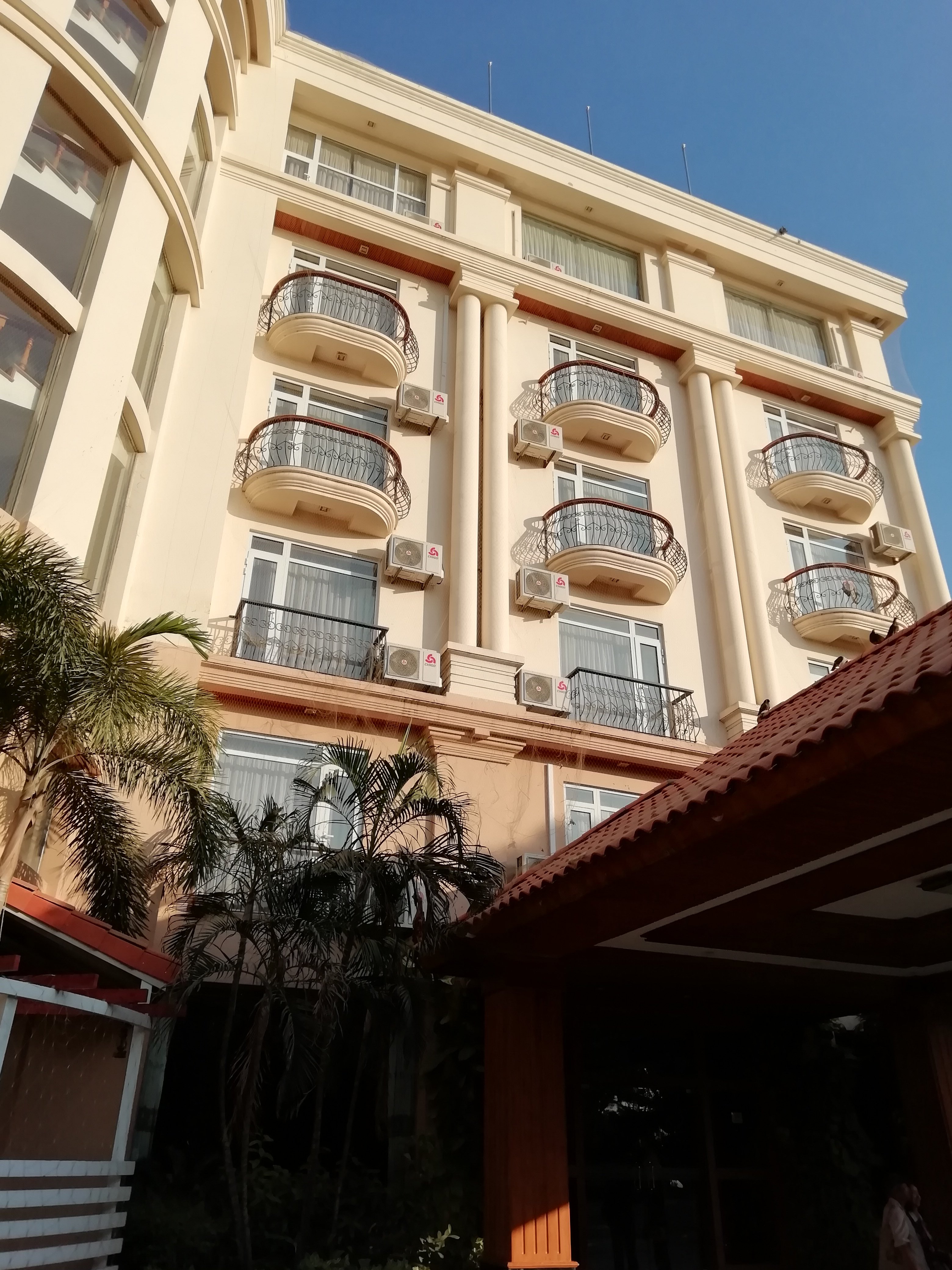 阿亚尔瓦蒂河景酒店-浴室