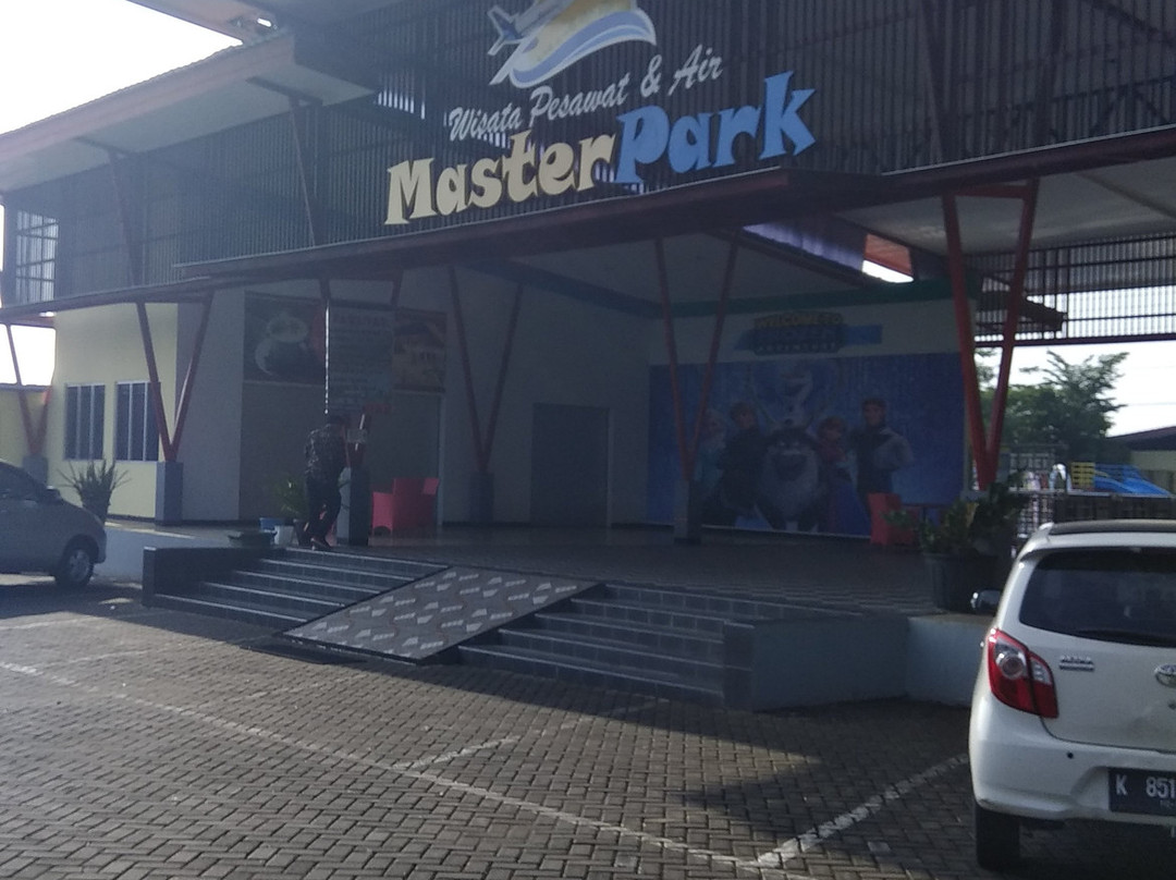 Hotel Kyriad Grand Master Purwodadi主图