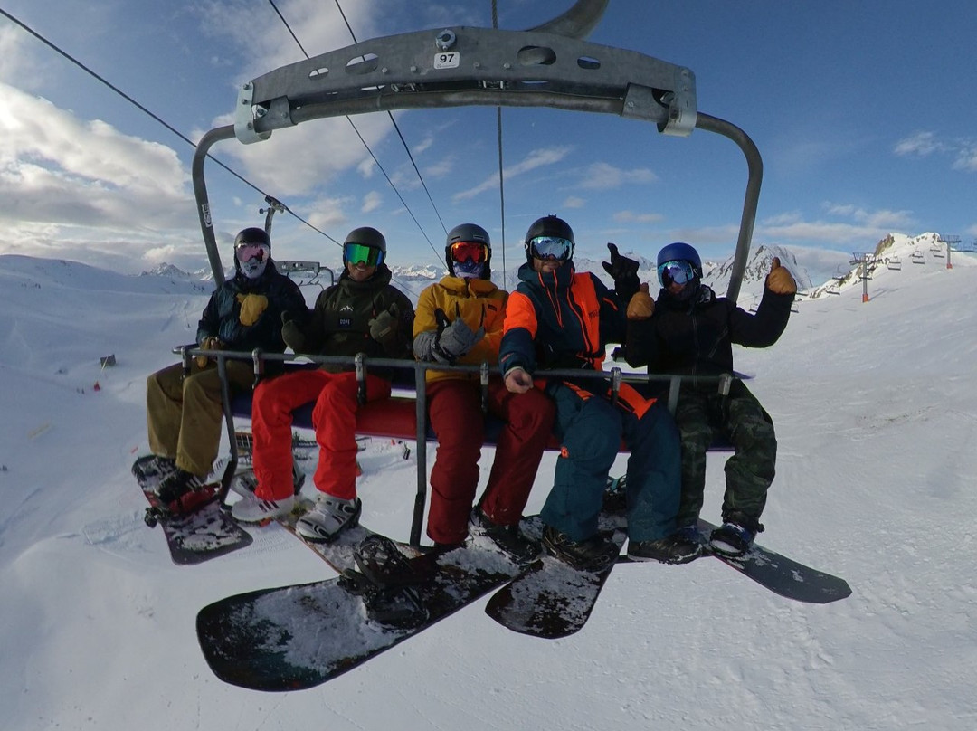 Onyx Snowboard School景点图片