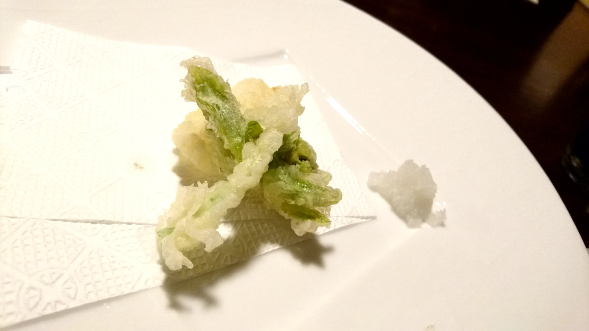 Yamazakura Momono Yu-餐饮