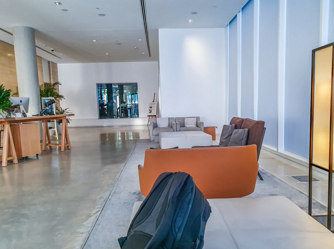 小国度酒店主图